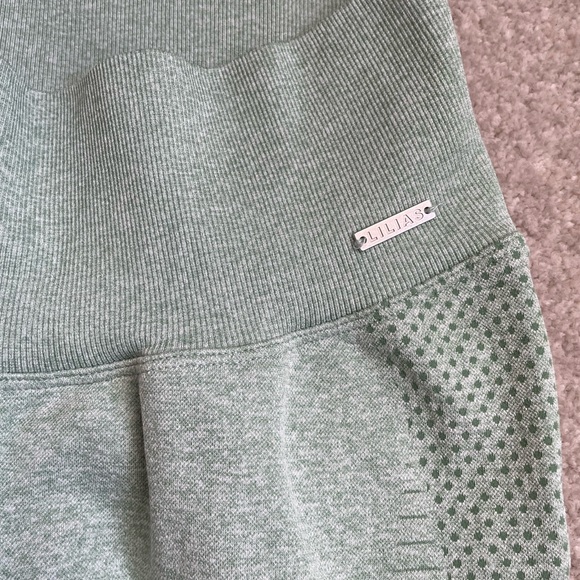 Lilias green scrunch leggings - Picture 9 of 11